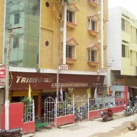 Hotel Tribhuvan 란치 외부 사진