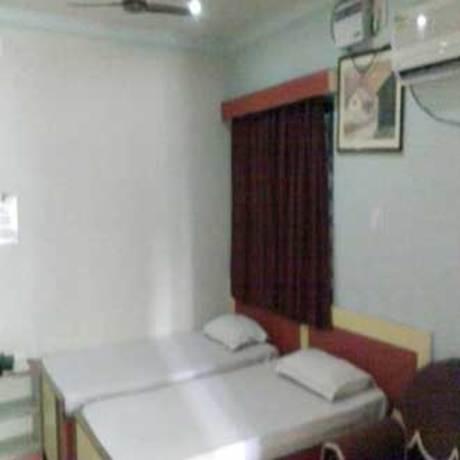 Hotel Tribhuvan 란치 외부 사진